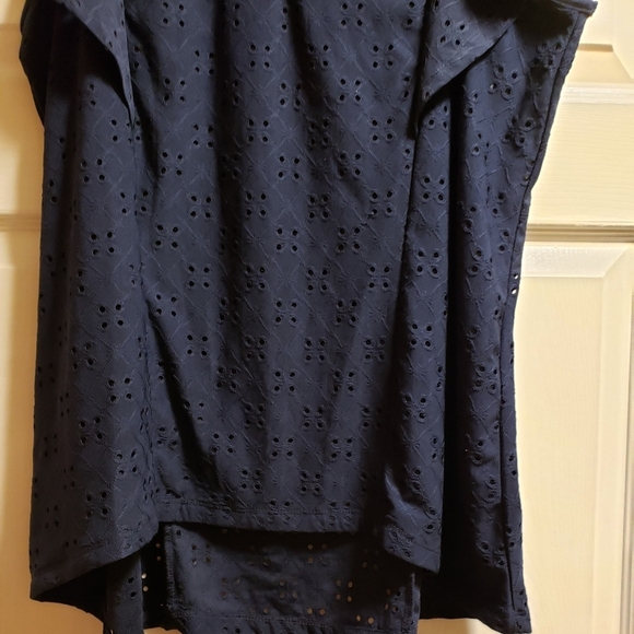 🌼Ladies top​​ - Picture 5 of 7